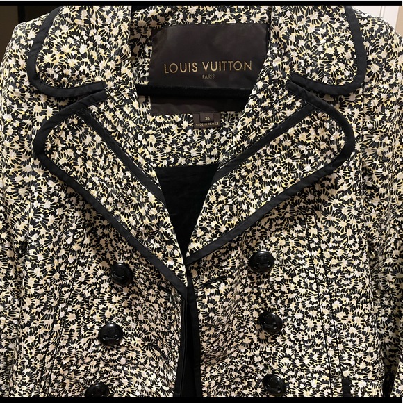 Louis Vuitton 2011 Runway Yellow Black & White Floral Print Coat Women’s Size 36 - Picture 1 of 8